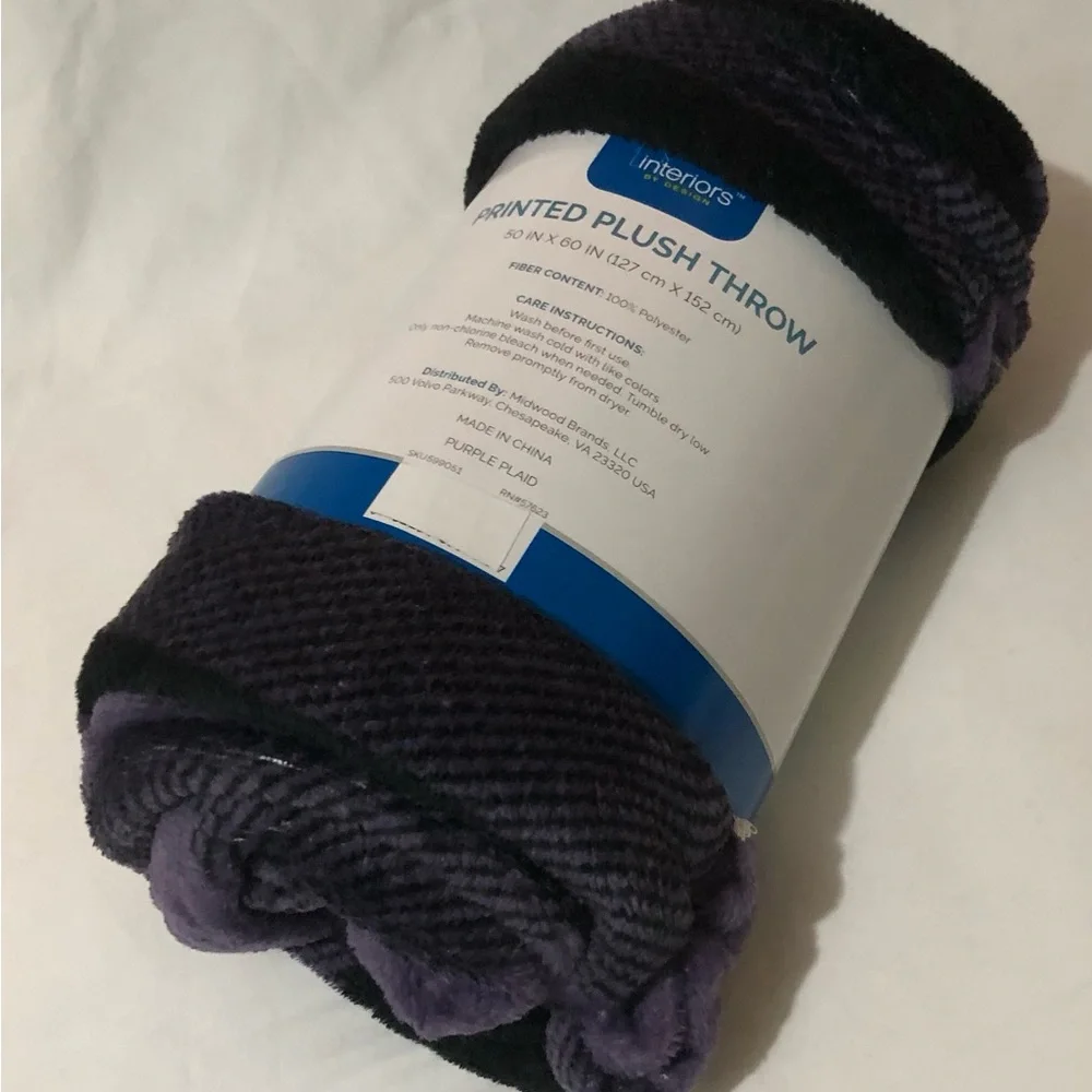 Plush Throw Blanket - Purple/Black plaid. 50”X60”